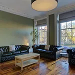 Manchesters Ultimate House - Hot Tub - Sleeps 23!